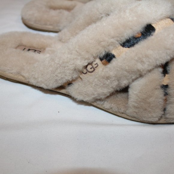 NIB UGG WOMEN'S SHEARLING SCUFFITA SPOTTY TAN SLIPPERS - Picture 5 of 7